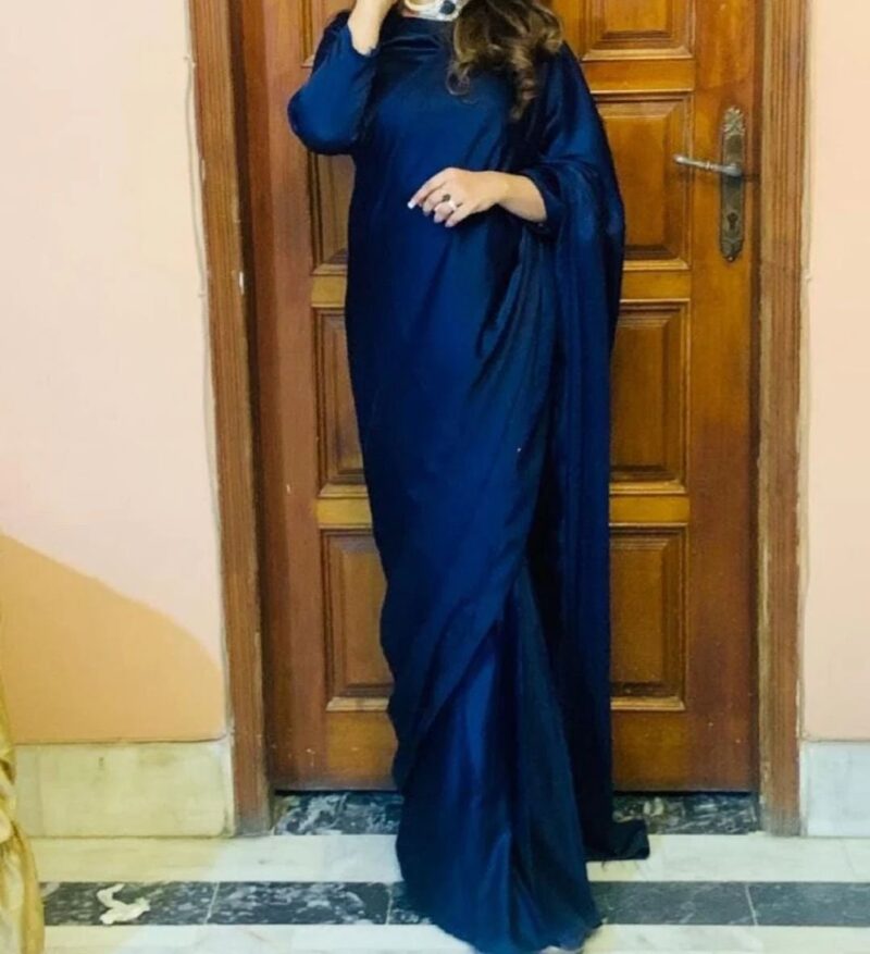 Completely Stitched Saree with Pearls Neck & Belt - Image 2