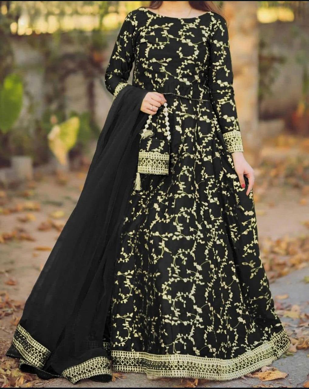 Shemoz Silk Embroidered Lehnga Choli with Potli & Dupatta - Image 6