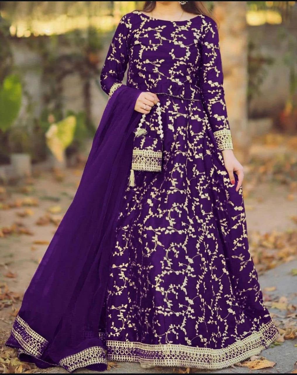 Shemoz Silk Embroidered Lehnga Choli with Potli & Dupatta - Image 5