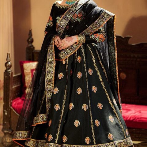 Shemoz Silk Embroidered Lehnga Choli (4pc Set)