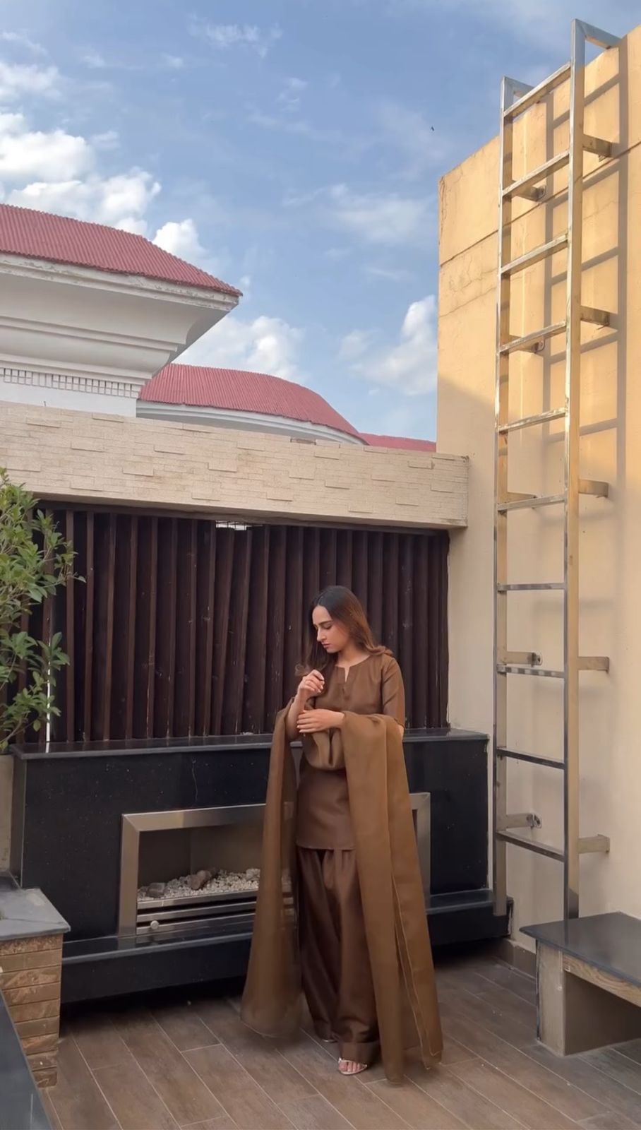 Farshi Shalwar 3PC - Image 2